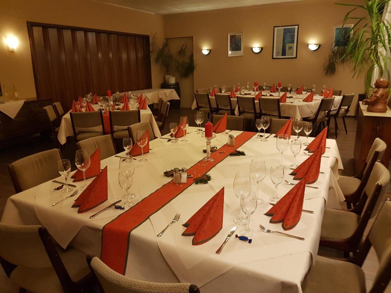 Hotel Restaurant Zur Hexe 우베르헨 외부 사진